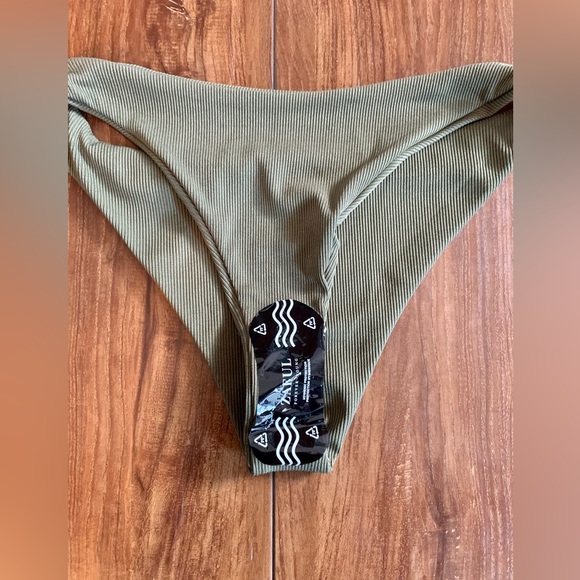 ZAFUL Women's Tie Knot Front Plunge Scoop Neck Bikini Set Two Piece Swimsuit - Picture 8 of 8